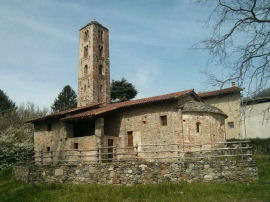 Chiesa dei SS. Pietro e Paolo in Pessano a Bollengo (23011 bytes)